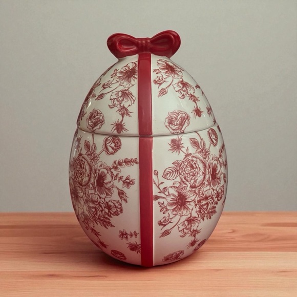 Harry Slatkin HomeWorx Caramic Egg Shape Candle Holder and cookie jar. - Picture 2 of 6